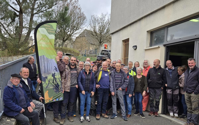 Restauration des chemins à Saint-Hippolyte les chasseurs pleinement mobilisés
